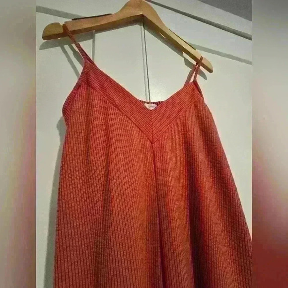 Eyeshadow Coral Pinstriped Jumpsuit - Picture 3 of 12